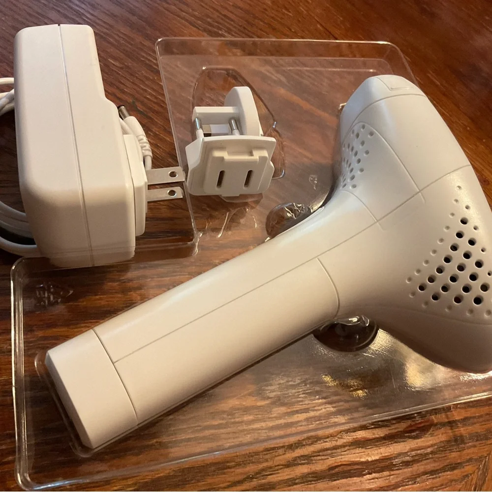 Bella Flash by Silk’n Home Hair Removal System!